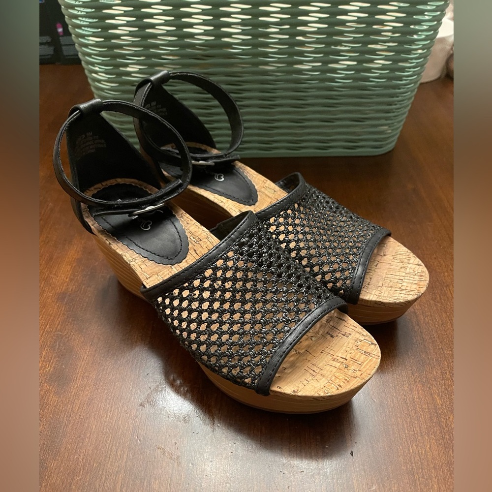 Bare Traps MARTA Women's Sandals SZ 9 Color Black - Picture 3 of 10